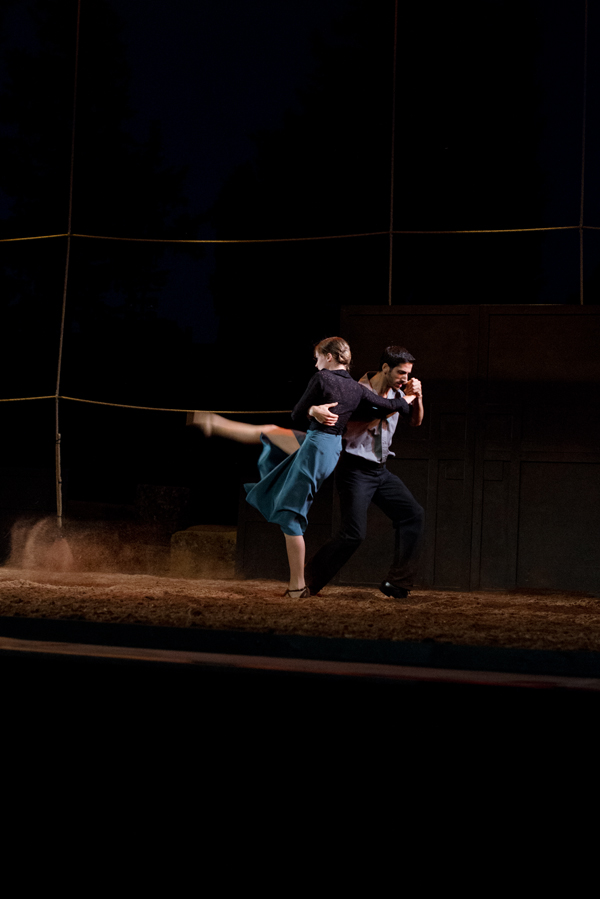 Vaison danses http://www.florianmaurer.fr/files/gimgs/15_florianmaurer62.jpg